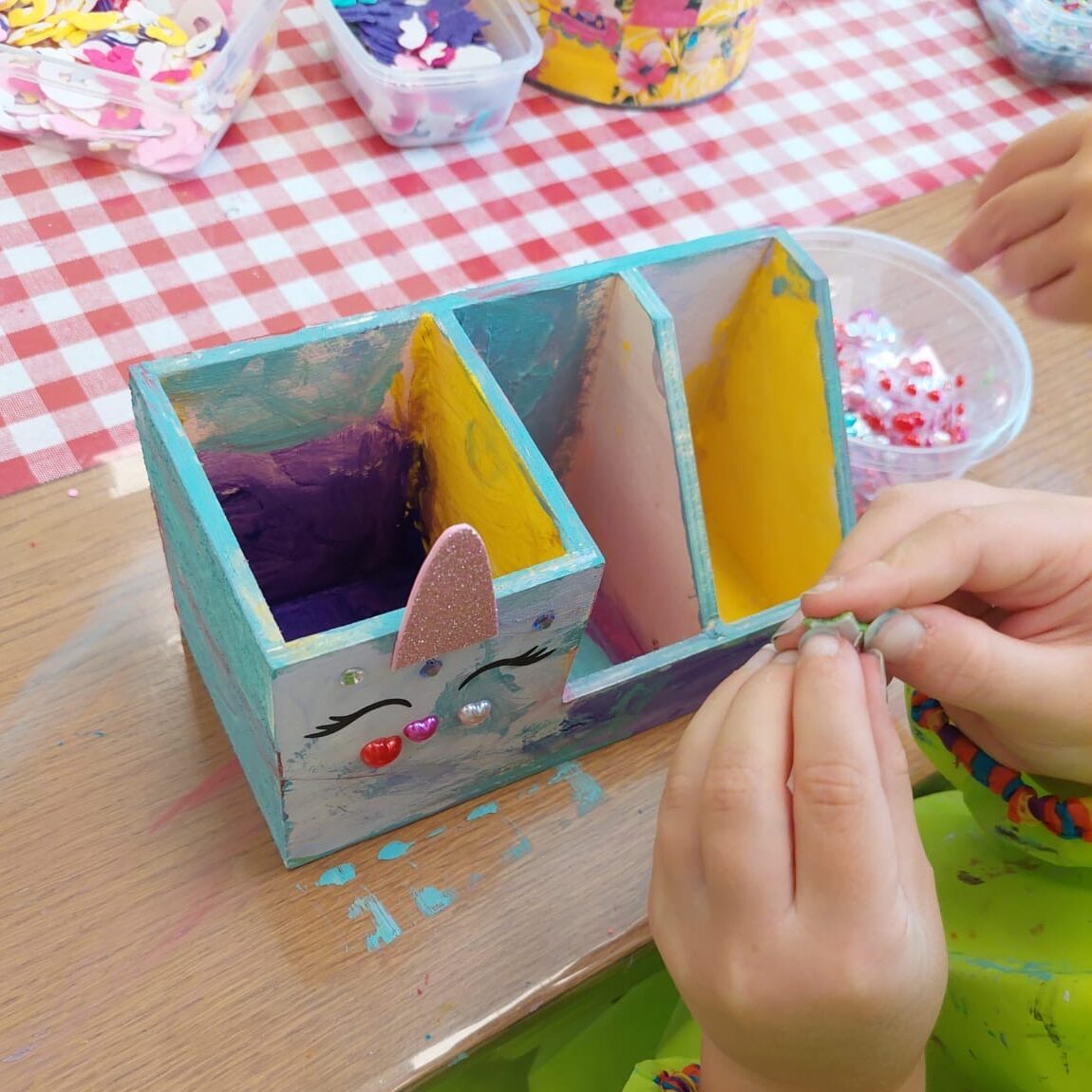 kinderfeestje vlaardingen pennenbak versieren